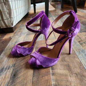 Ralph Lauren Purple Label Stiletto Heels Italian Purple Velvet 40B Luxury Glam
